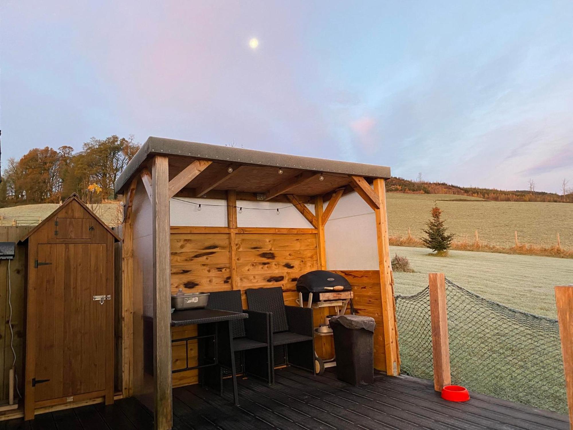 Stunning Shepherds Hut Rural Bliss Dumfries Eksteriør billede